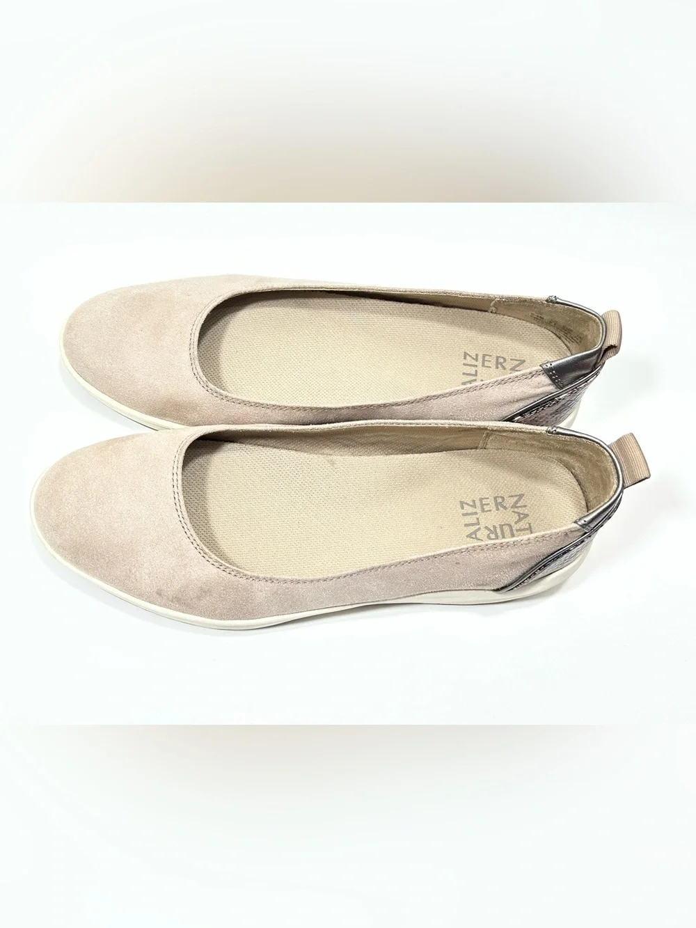 Naturalizer Harris Women’s Size 8.5 M US Shoes Synthetic Beige Comfort Flats